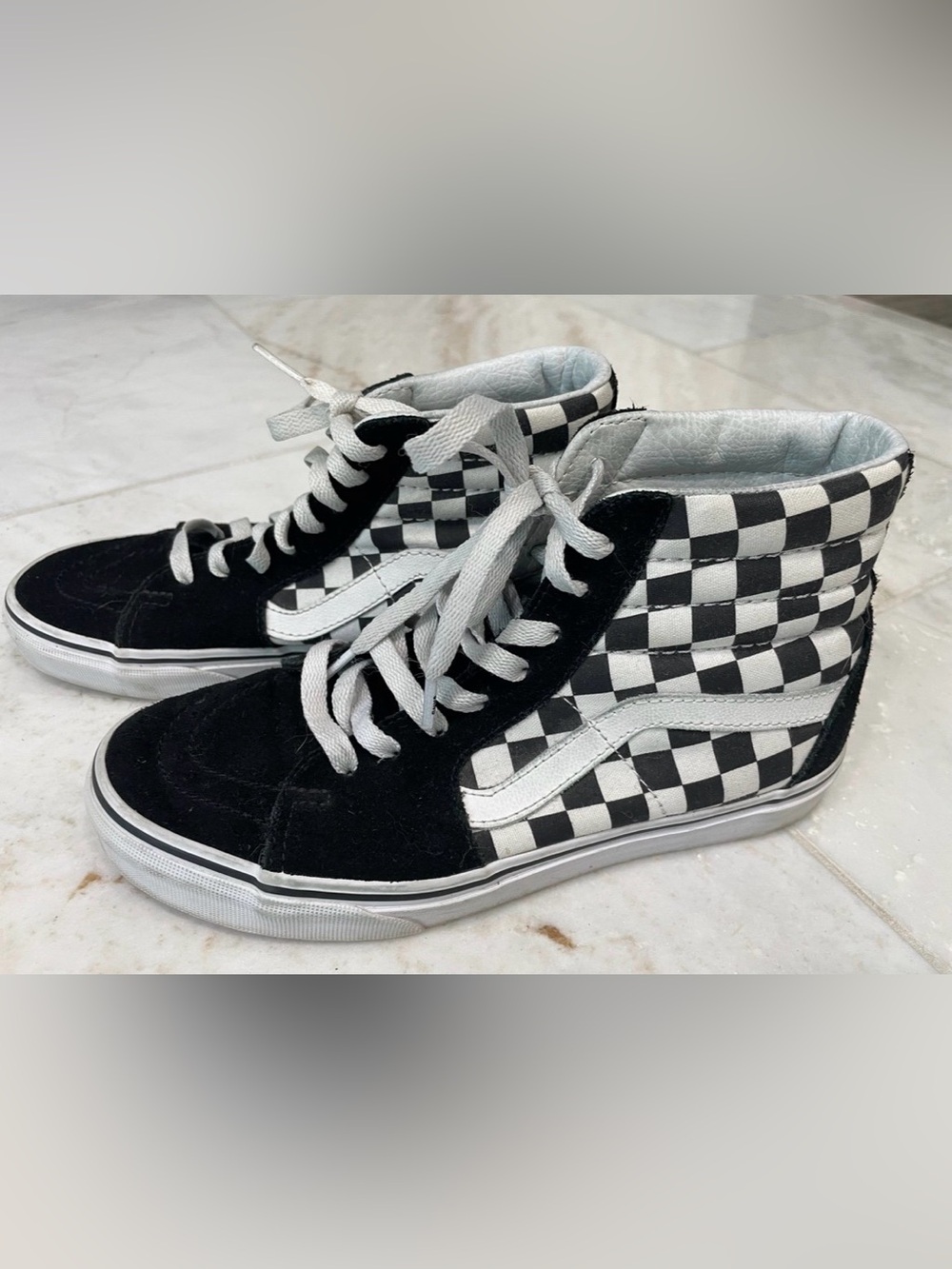 Vans men’s/womens Checkerboard High-Top Sneakers - Black & White